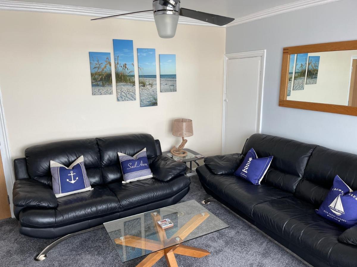 Harbour View Holiday Let - Entire 3 Bedroom Maisonette With Spectacular Harbour And Sea Front Views Sleeps 5 بريدلينغتون المظهر الخارجي الصورة